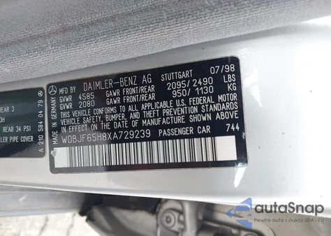 1999 Mercedes-Benz E 320 from USA, damaged, VIN WDBJF65H8XA729239